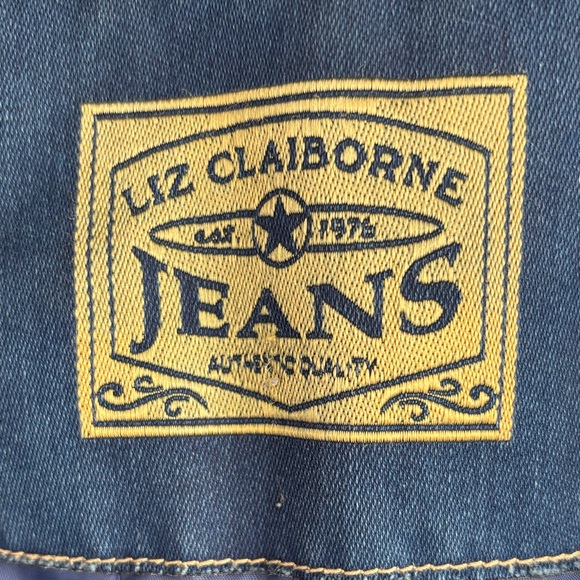 Vintage Liz Claiborne Jeans Denim Jacket with Faux Fur Collar - Picture 2 of 7